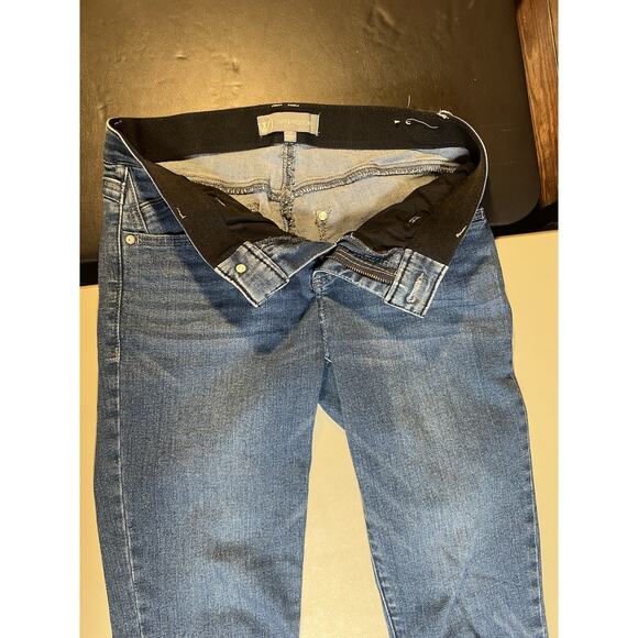 Wit & Wisdom Jeans Women’s Size 4 Blue Frayed Bottoms Stretch Waist - Picture 2 of 8